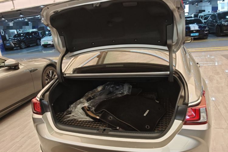Used Lexus ES 2022 200 Excellence Edition Trunk