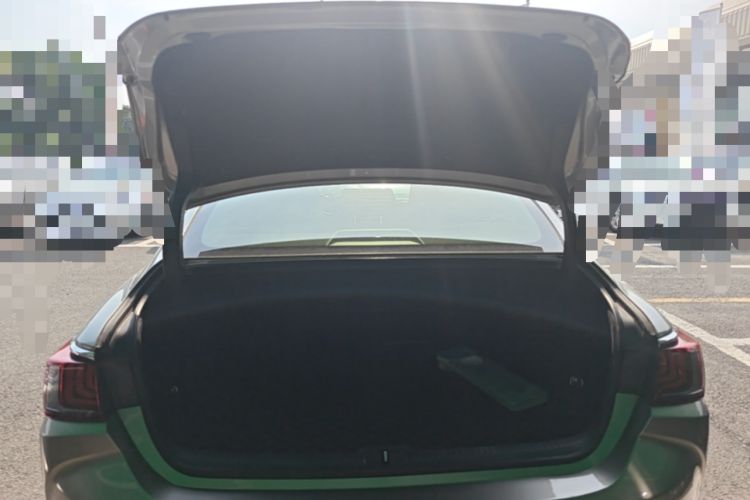 Used Lexus ES 2022 300h Excellence Edition Trunk