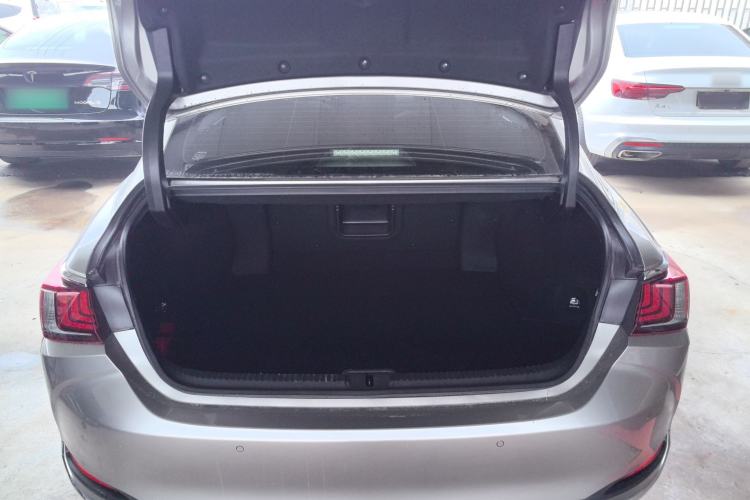 Used Lexus ES 2022 200 Luxury Edition Trunk