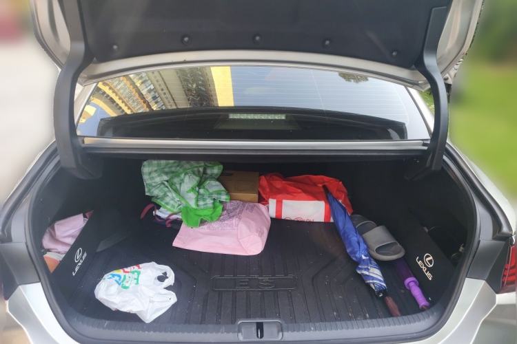 Used Lexus ES 2022 200 Excellence Edition Trunk
