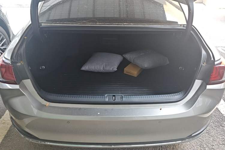 Used Lexus ES 2022 200 Excellence Edition Trunk