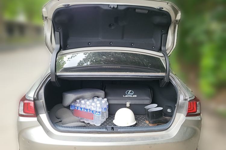 Used Lexus ES 2022 200 Excellence Edition Trunk