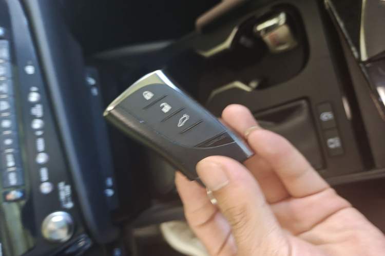 Used Lexus ES 2022 200 Excellence Edition Vehicle Key