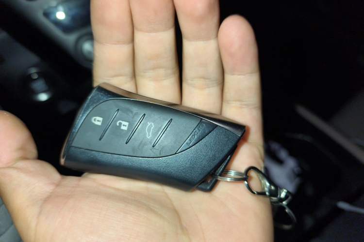 Used Lexus ES 2022 200 Excellence Edition Vehicle Key