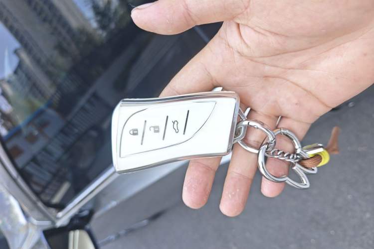 Used Lexus ES 2022 300h Excellence Edition Vehicle Key