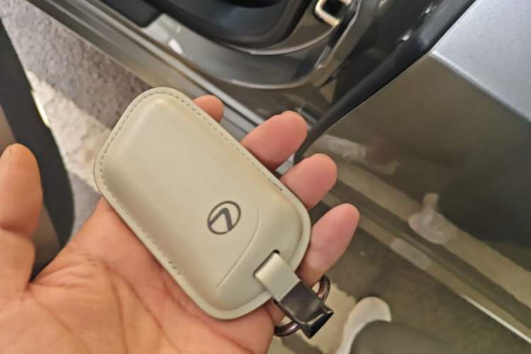 Used Lexus ES 2022 200 Excellence Edition Vehicle Key