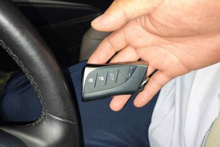 Used Lexus ES 2022 200 Excellence Edition Vehicle Key
