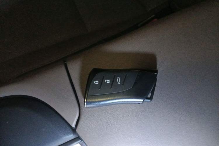 Used Lexus ES 2022 200 Excellence Edition Vehicle Key