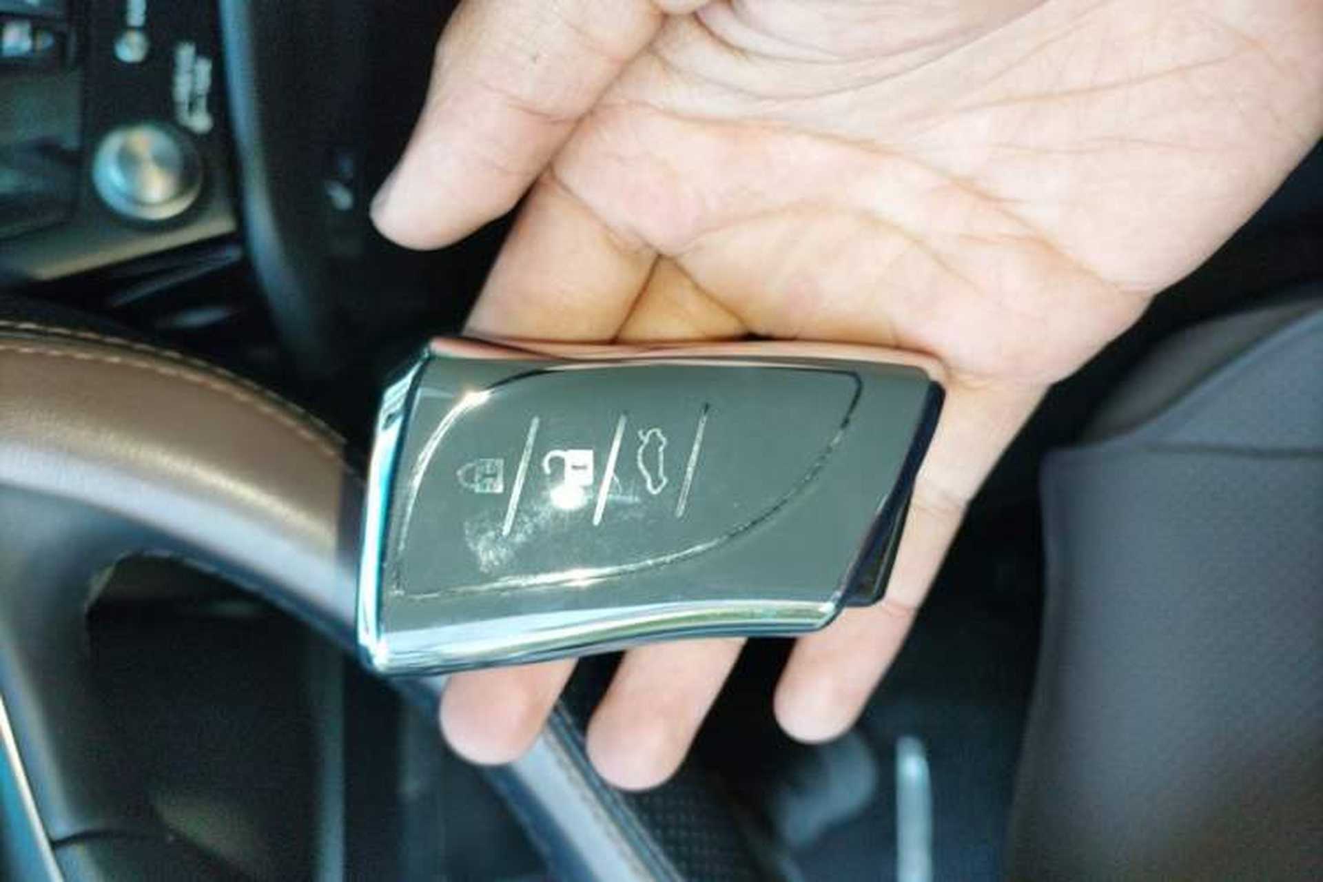Used Lexus ES 2022 200 Excellence Edition Vehicle Key