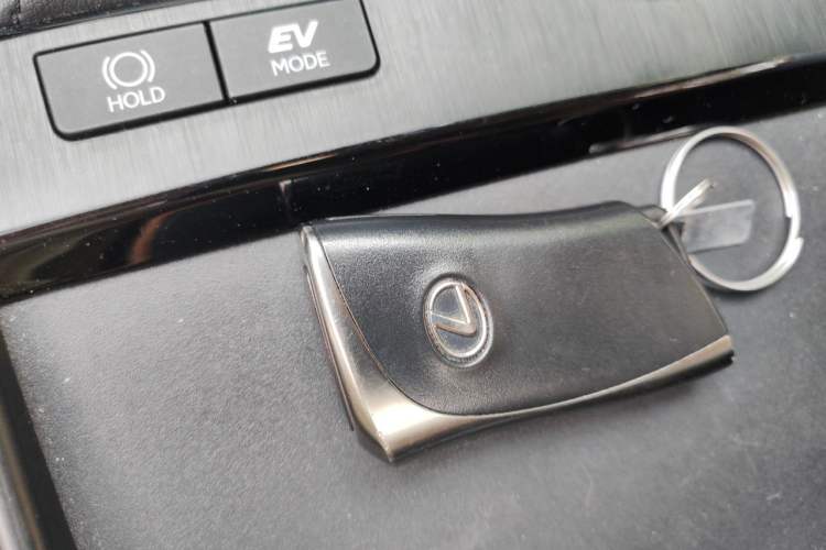 Used Lexus ES 2022 300h Excellence Edition Vehicle Key