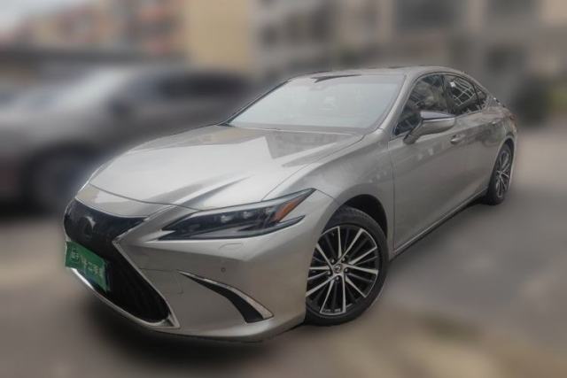 Used Lexus ES 2022 300h Deluxe Edition