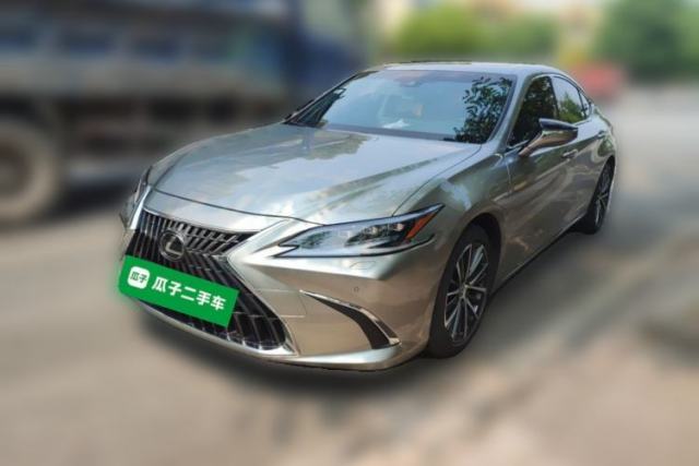 Used Lexus ES 2022 300h Deluxe Edition