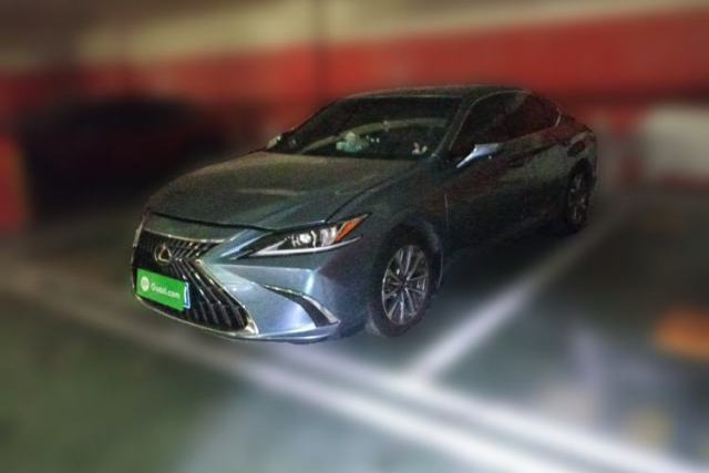 Ojetý Lexus ES 2022 200 Excellence Edition