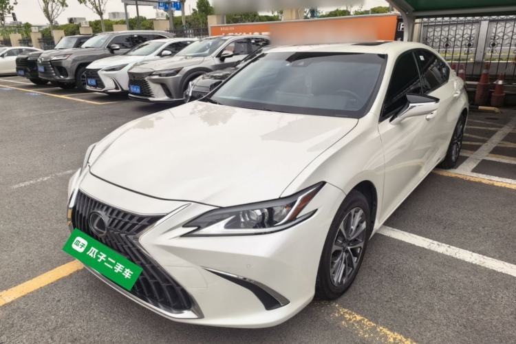 Used Lexus ES 2022 300h Excellence Edition Guazi used car, China used car export, Used car for sale, Used cars, Cheapest cars for sale