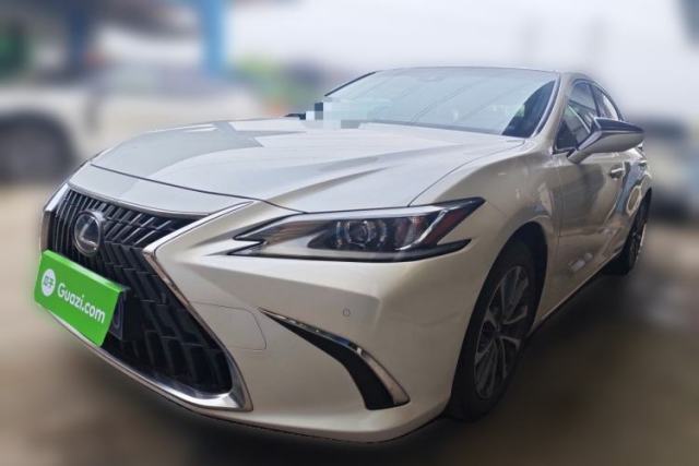 Used Lexus ES 2022 300h Excellence Edition