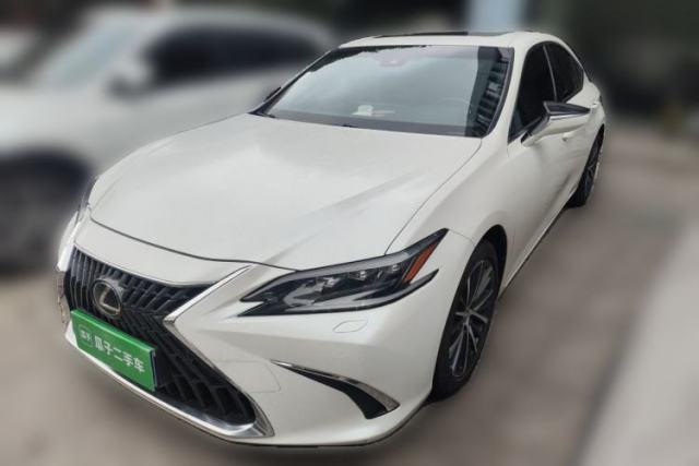 Used Lexus ES 2022 300h Deluxe Edition