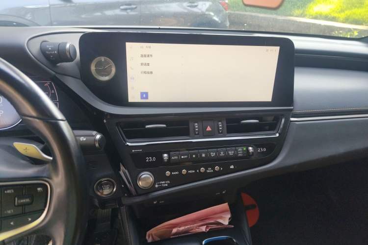 Used Lexus ES 2022 260 Excellence Edition Audio And AC Panel