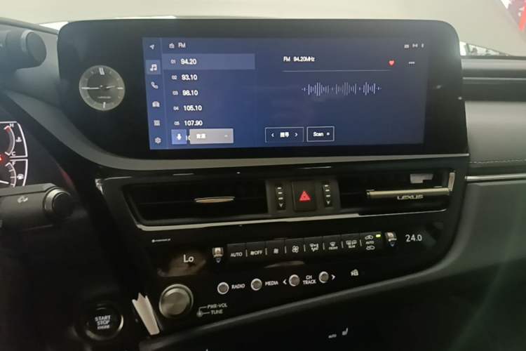 Used Lexus ES 2022 260 Excellence Edition Audio And AC Panel