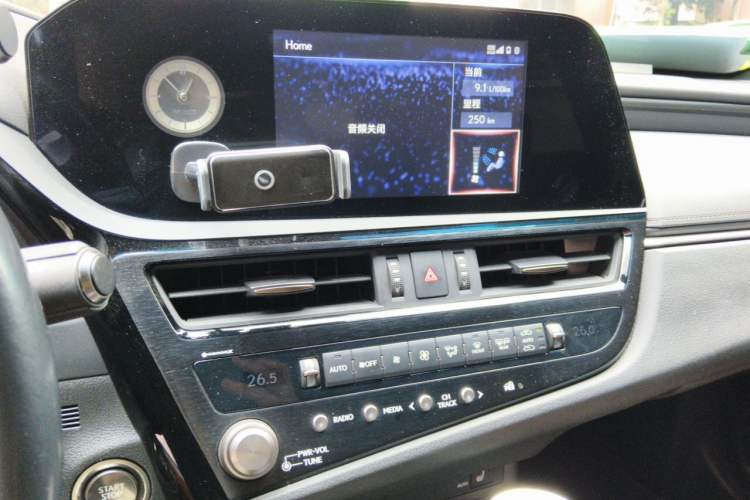 Used Lexus ES 2022 260 Excellence Edition Audio And AC Panel