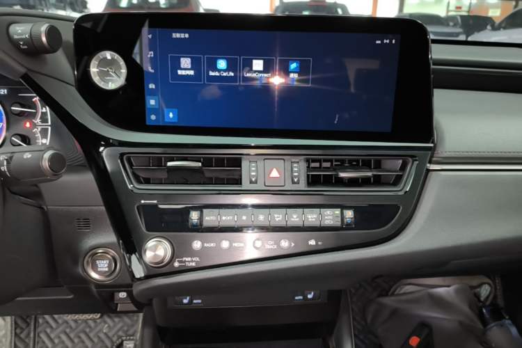 Used Lexus ES 2022 200 Excellence Edition Audio And AC Panel