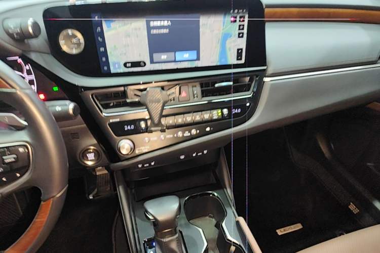 Used Lexus ES 2022 200 Luxury Edition Audio And AC Panel