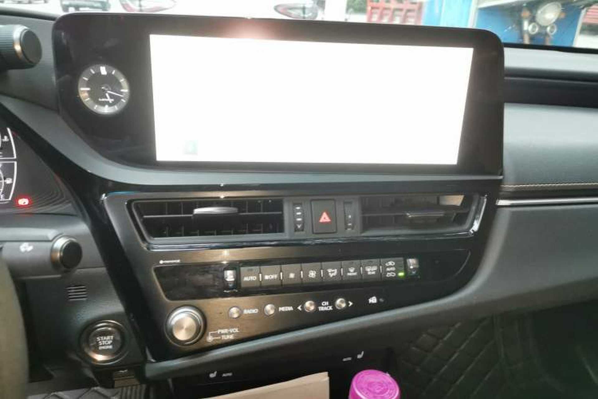 Used Lexus ES 2022 200 Excellence Edition Audio And AC Panel