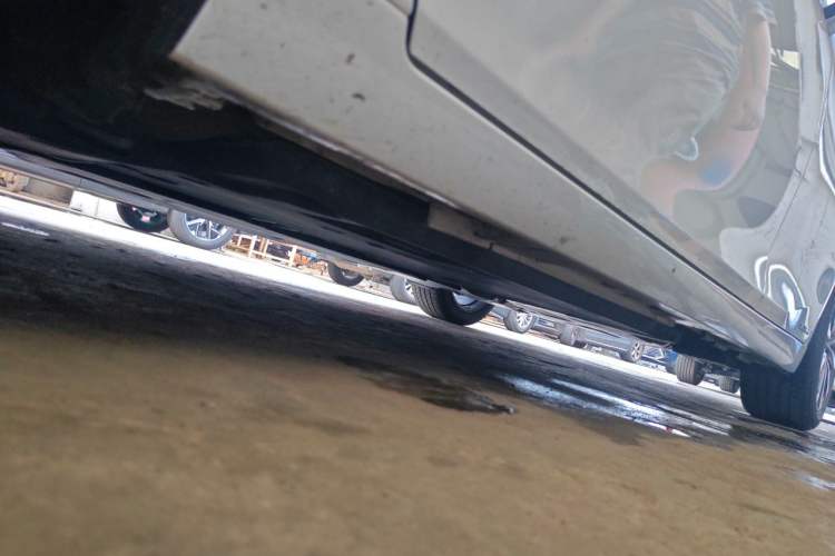 Used Lexus ES 2022 300h Excellence Edition Chassis Front Left