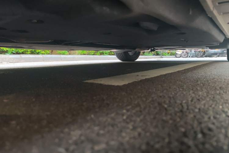 Used Lexus ES 2022 300h Deluxe Edition Chassis Front Left