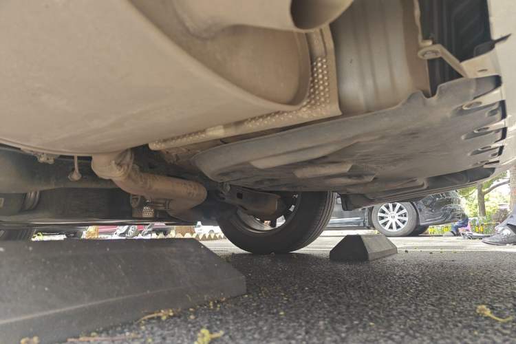 Used Lexus ES 2022 300h Excellence Edition Chassis Rear Left