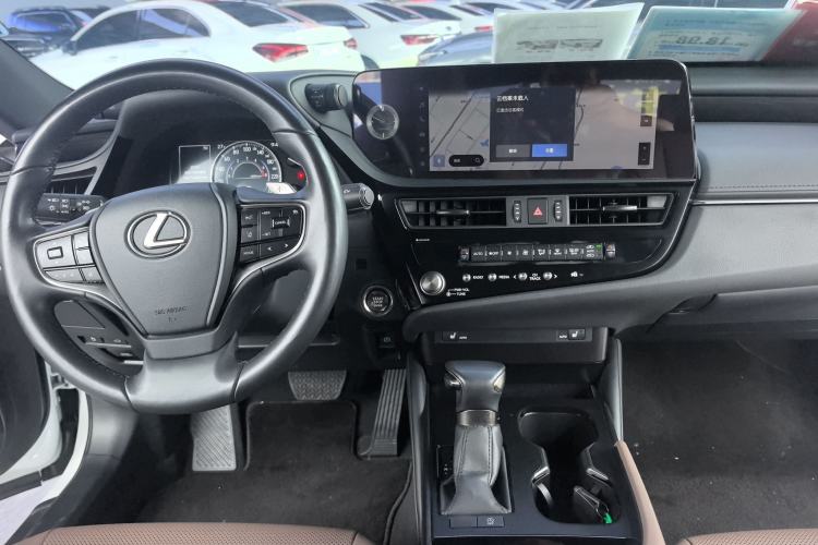 Used Lexus ES 2022 200 Excellence Edition Driver Seat