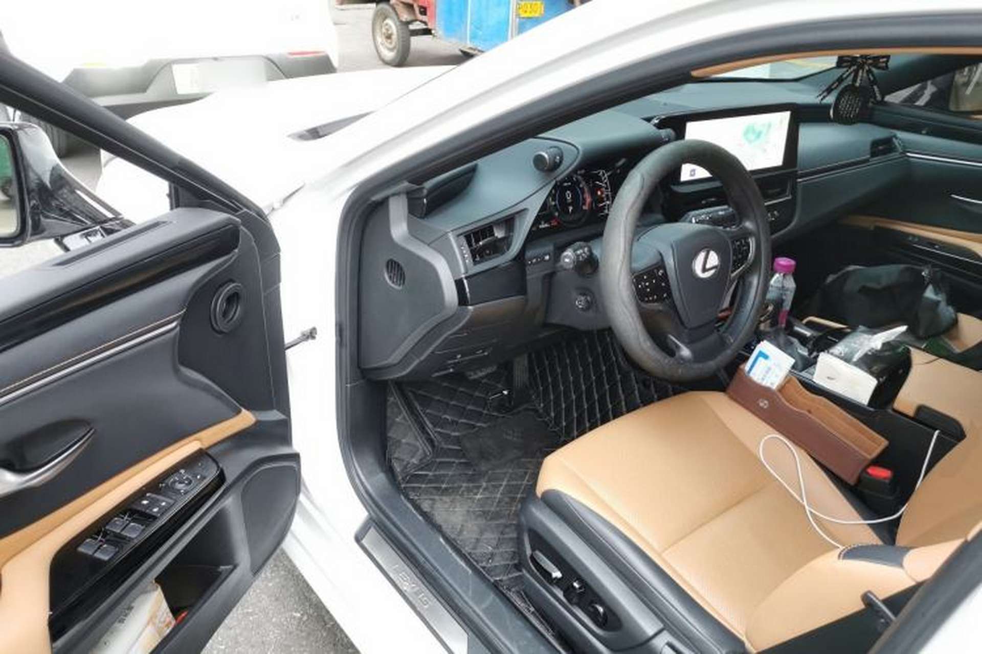 Used Lexus ES 2022 200 Excellence Edition Driver Seat