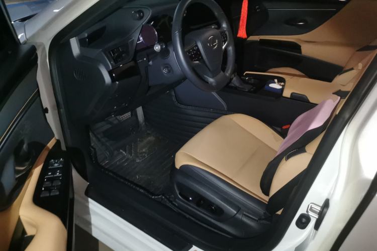 Used Lexus ES 2022 200 Excellence Edition Driver Seat