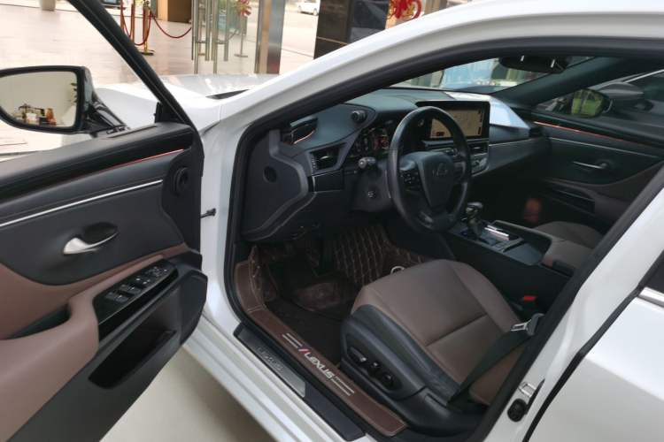 Used Lexus ES 2022 200 Excellence Edition Driver Seat