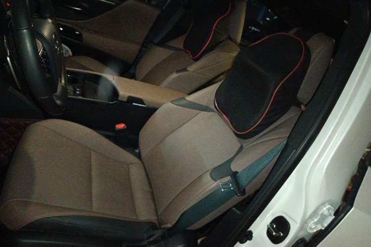 Used Lexus ES 2022 200 Luxury Edition Driver Seat