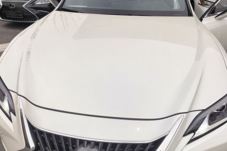 Used Lexus ES 2022 300h Excellence Edition Engine Bay