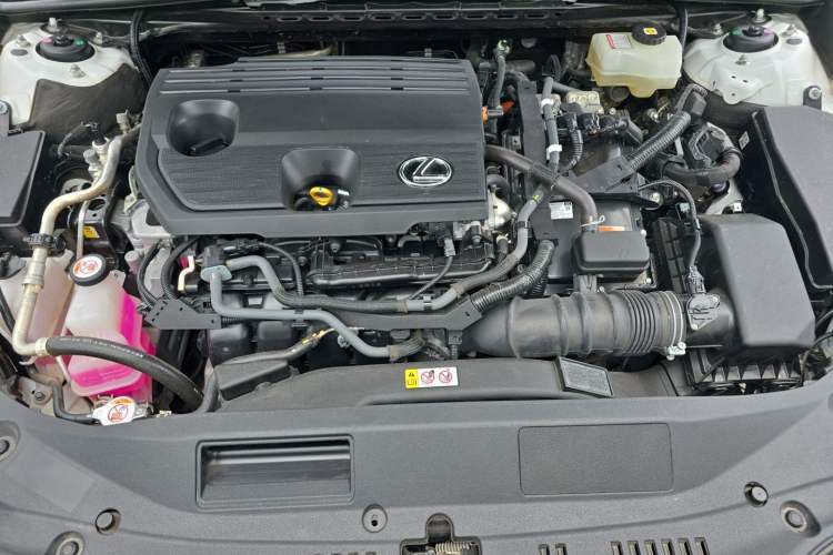 Used Lexus ES 2022 300h Excellence Edition Engine Bay