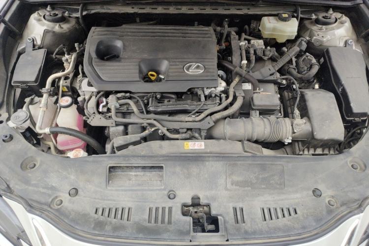 Used Lexus ES 2022 300h Deluxe Edition Engine Bay