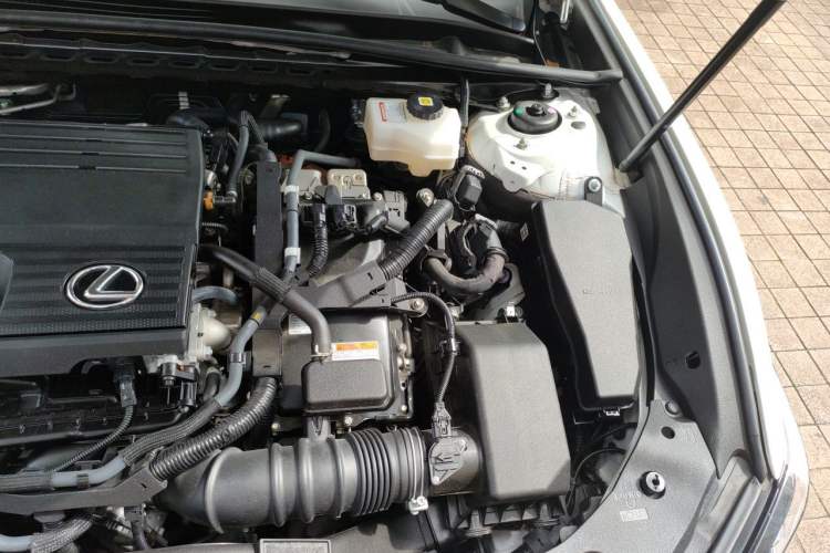 Used Lexus ES 2022 300h Excellence Edition Engine Bay Left