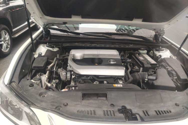Used Lexus ES 2022 200 Luxury Edition Engine Bay Right