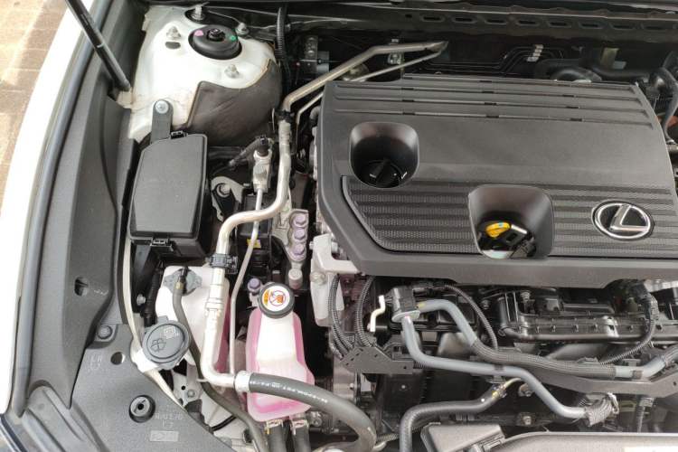 Used Lexus ES 2022 300h Excellence Edition Engine Bay Right