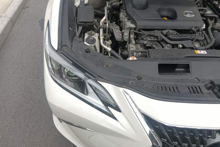 Used Lexus ES 2022 200 Excellence Edition Engine Bay Right