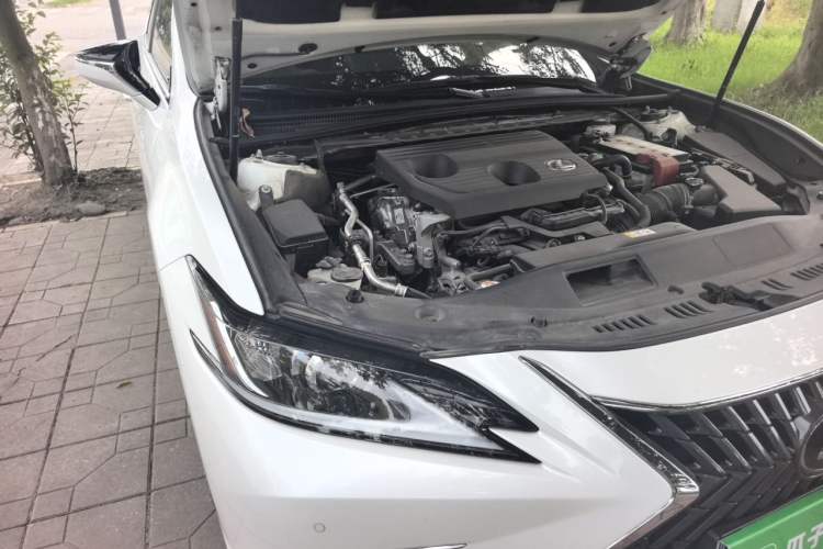 Used Lexus ES 2022 200 Excellence Edition Engine Bay Right