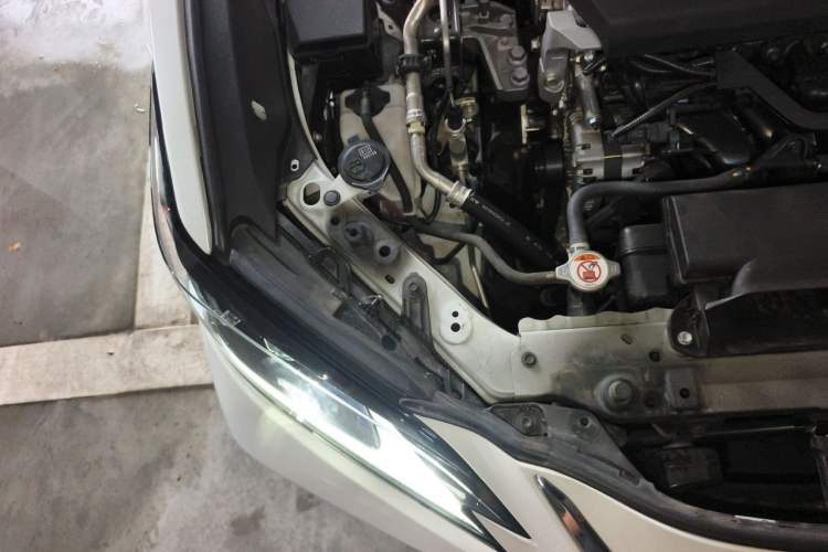 Used Lexus ES 2022 200 Excellence Edition Engine Bay Right