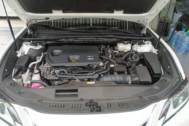 Used Lexus ES 2022 300h Excellence Edition Engine Bay