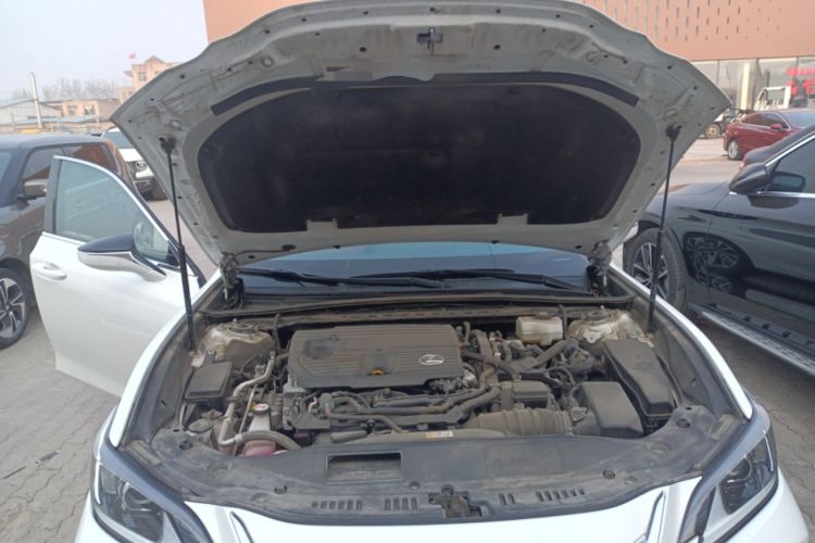 Used Lexus ES 2022 300h Excellence Edition Engine Bay