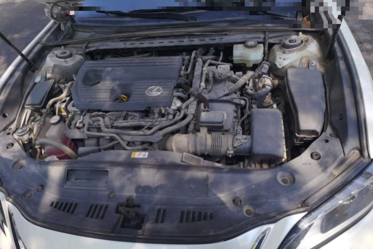Used Lexus ES 2022 300h Excellence Edition Engine Bay