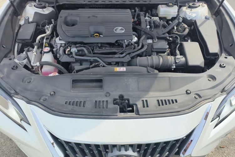 Used Lexus ES 2022 300h Excellence Edition Engine Bay