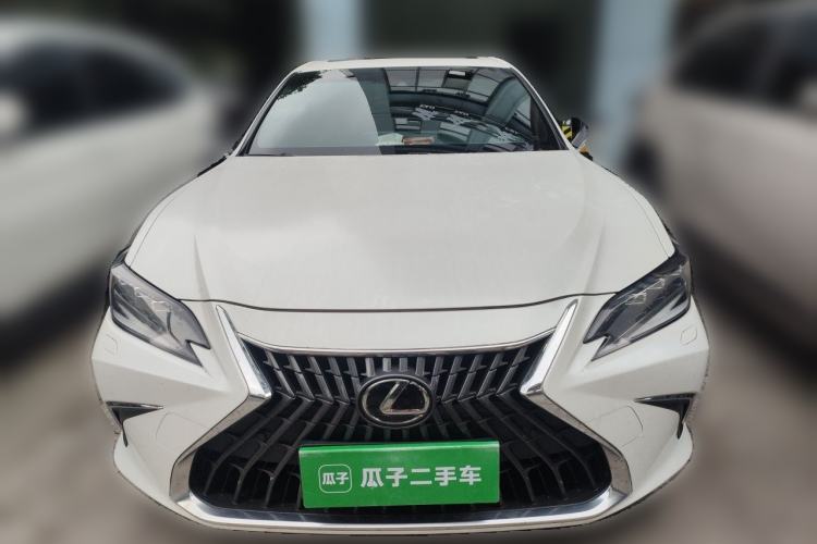 Used Lexus ES 2022 300h Deluxe Edition Exterior 1