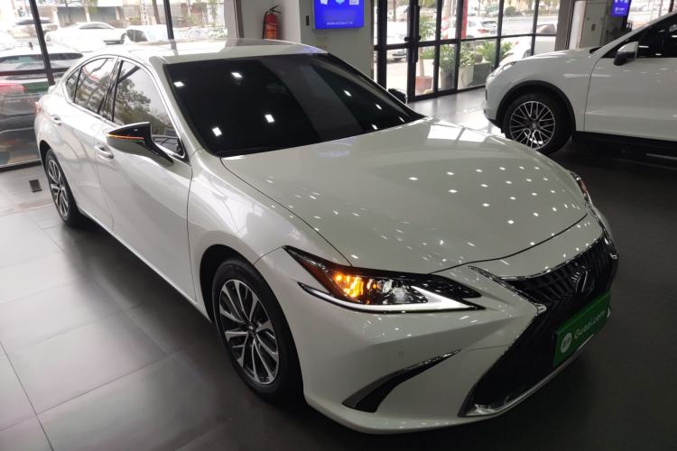 Used Lexus ES 2022 300h Excellence Edition Exterior 1