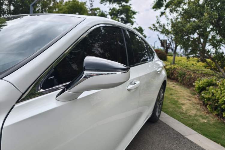 Used Lexus ES 2022 200 Excellence Edition Exterior 11